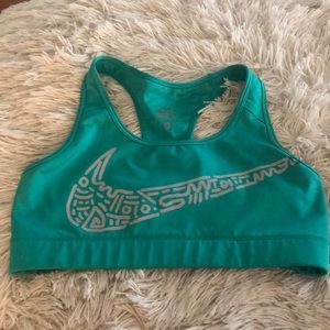 nike pro sports bra